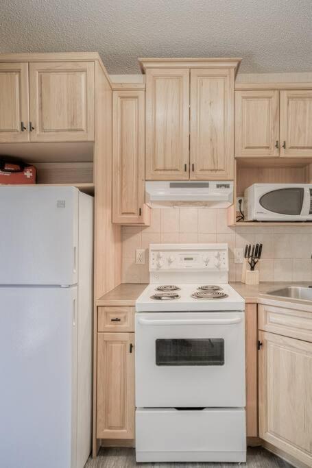 5 Mins To Banff - Cozy Townhome 2br&2bath - Banff Pass Included *